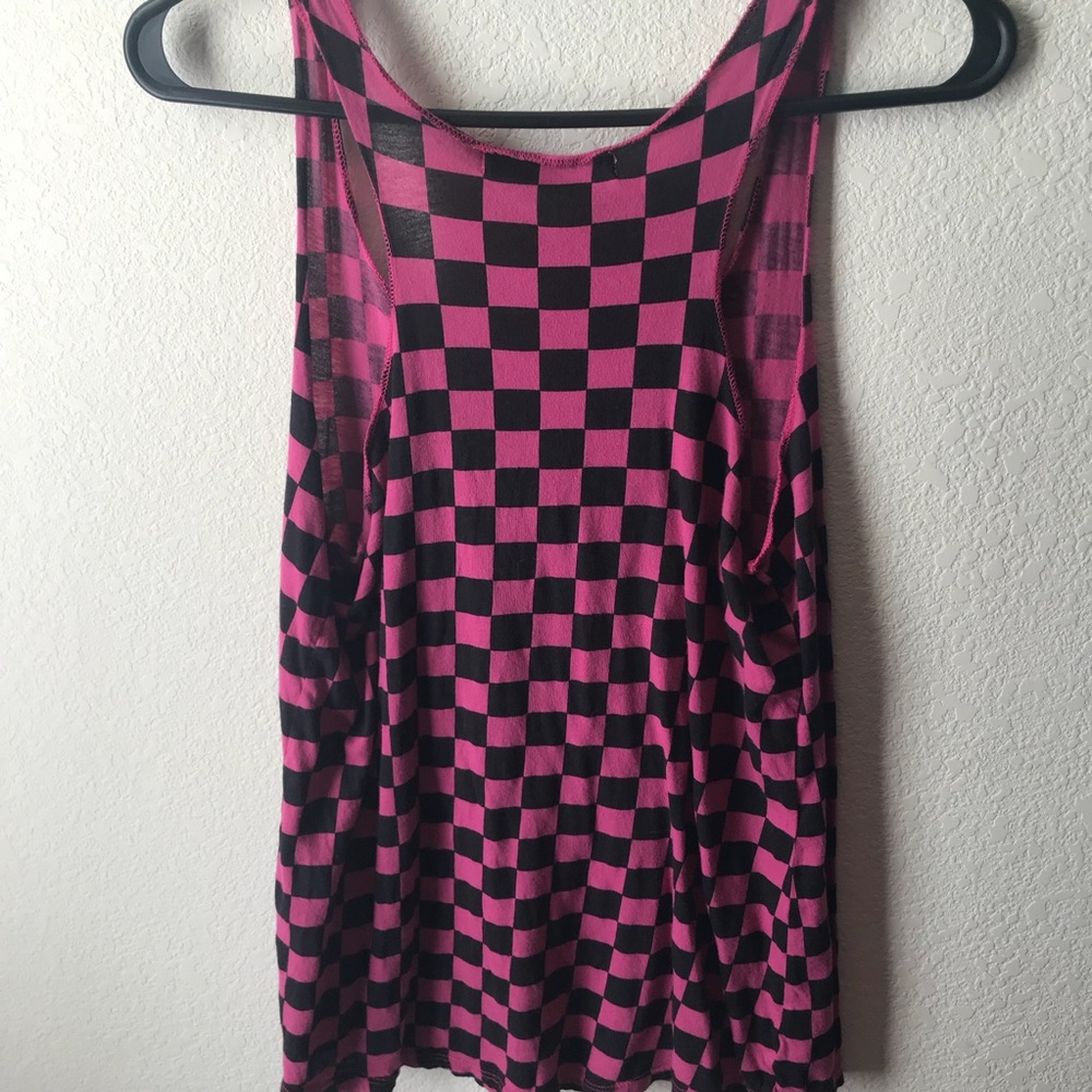 Threads from Hot Topic Tank - Picture 4 of 5